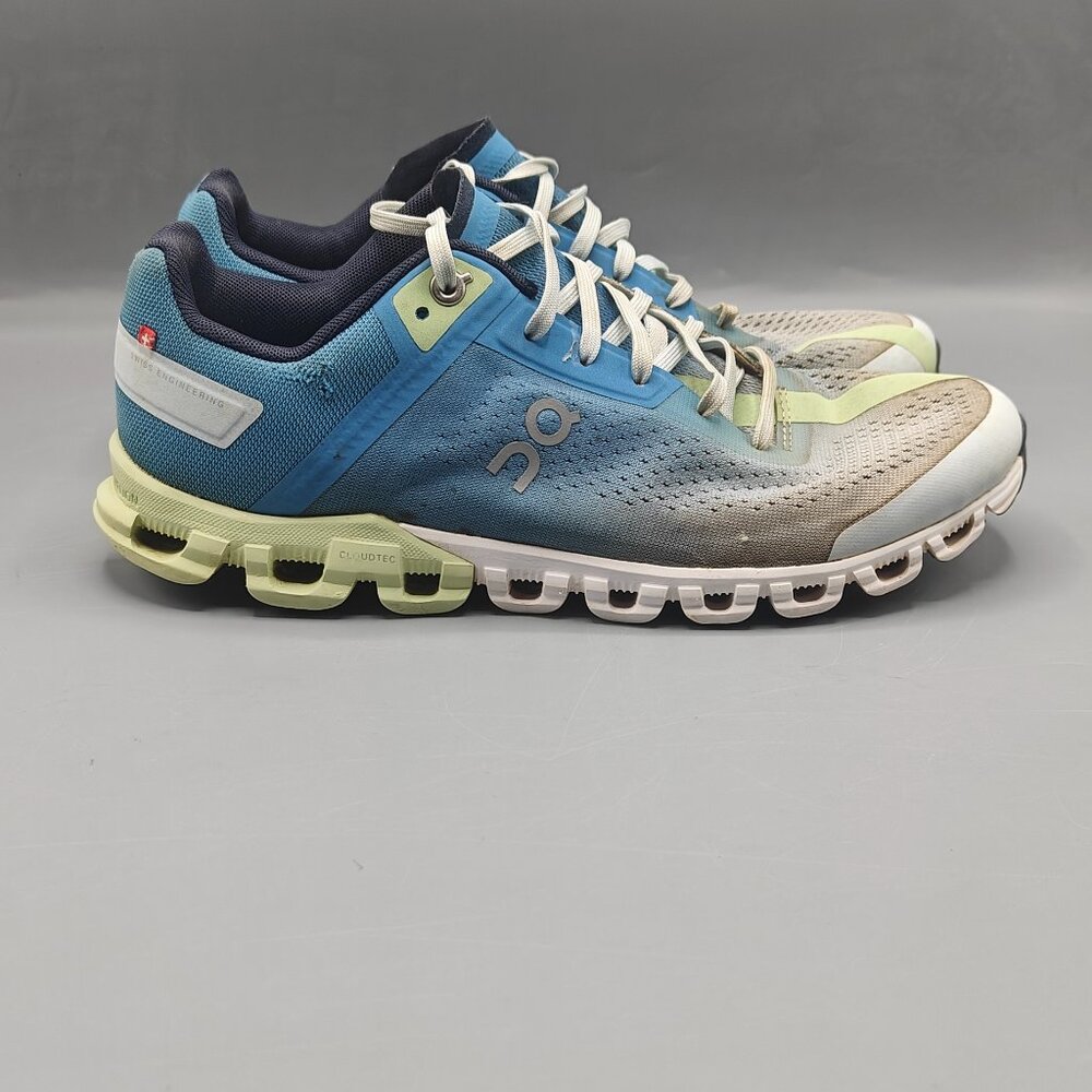 ON Running Cloudflow Women's 8.5 Blue /White Lightweight Running Shoes 35.99033